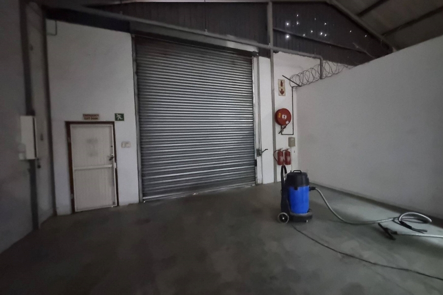 To Let commercial Property for Rent in North End Eastern Cape